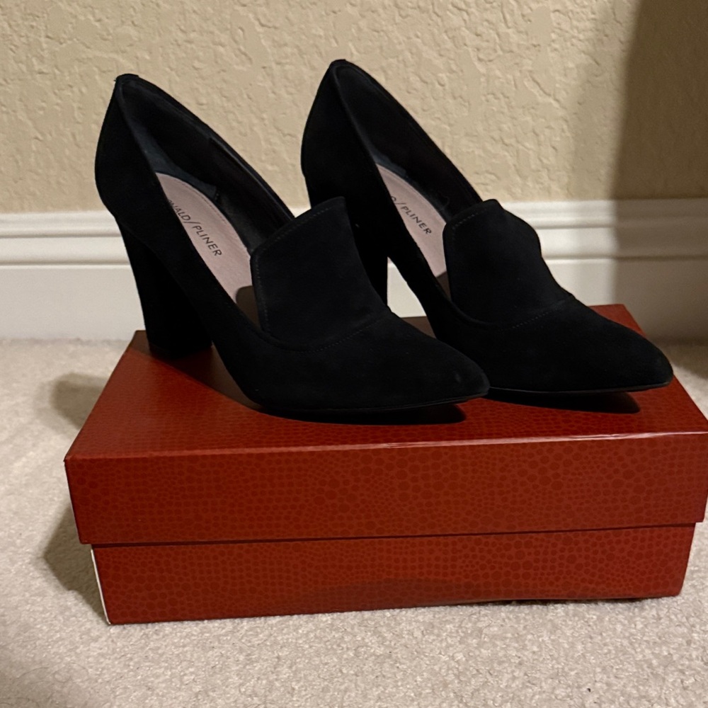 Donald J. Pliner Black Suede Heels